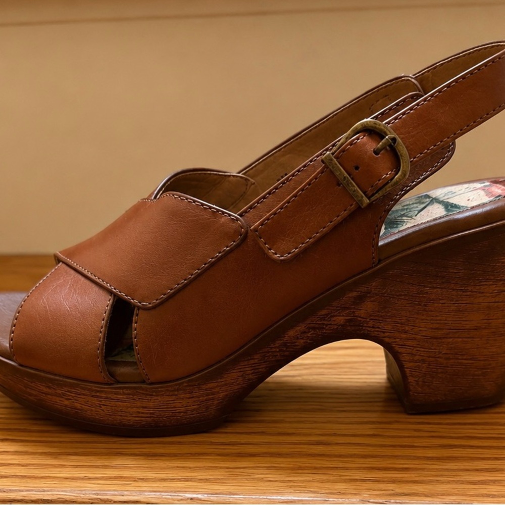 boc Tan Crisscross Slingback Sandals with Floral Footbed